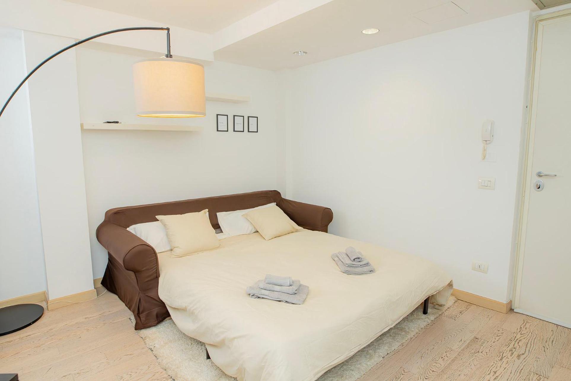 Navigli 10 Min Loft Moderno Con Area Esterna Lejlighed Milano Eksteriør billede